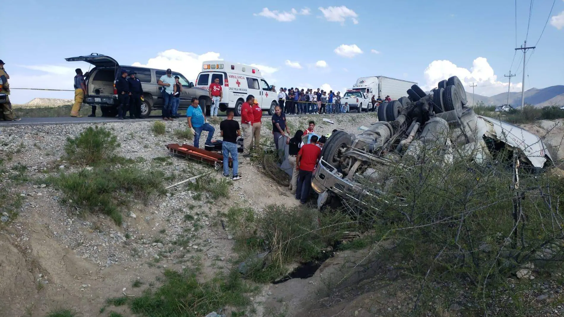 Muere aplastado camión